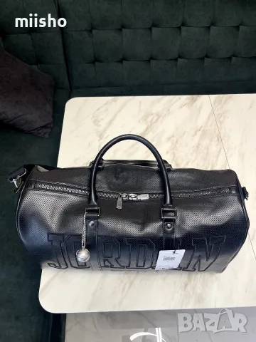 Jordan Чанта Perforated Duffel Bag (25L), снимка 2 - Сакове - 55776208