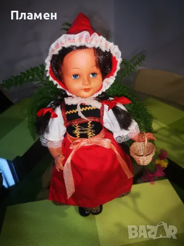 Стара кукла Червената шапчица 