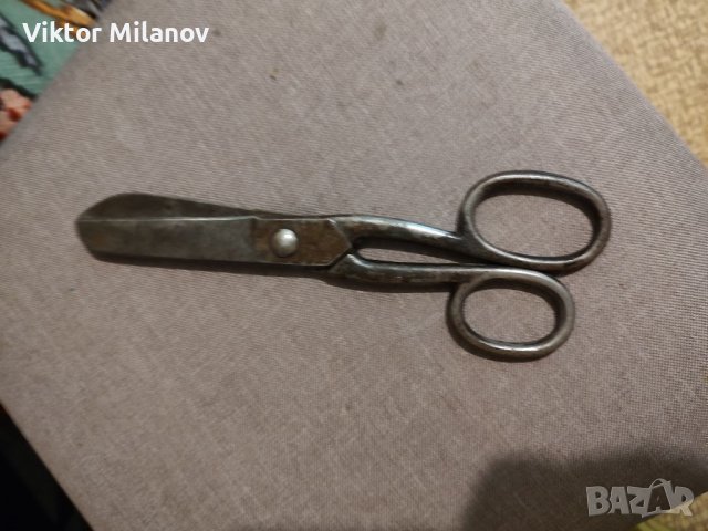 Стари шивашки ножици