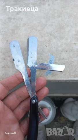 СТАР БРЪСНАЧ СЪС СМЕНЯЕМИ НОЖЧЕТА, снимка 4 - Антикварни и старинни предмети - 50624760