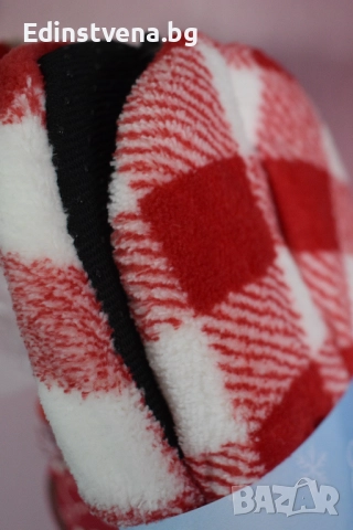 Пухкави пантофи на каре в червено и бяло | Перфектният Коледен подарък за жена , снимка 6 - Пантофи - 52570939