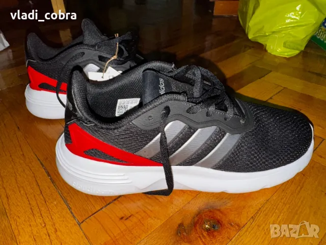 Маратонки Adidas , снимка 4 - Спортни обувки - 50165901