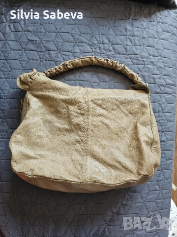 Дамска бежова кожена чанта с една дръжка, снимка 4 - Чанти - 52863223