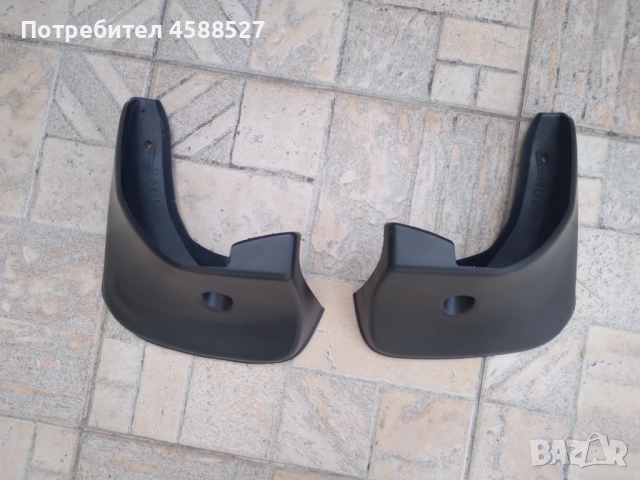 Задни калобрани за Тойота Корола Версо , снимка 2 - Аксесоари и консумативи - 51882819