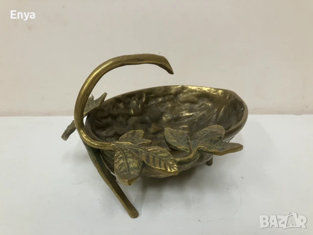 Винтидж месингова купа с форма на орех и дръжка, снимка 4 - Антикварни и старинни предмети - 50614588