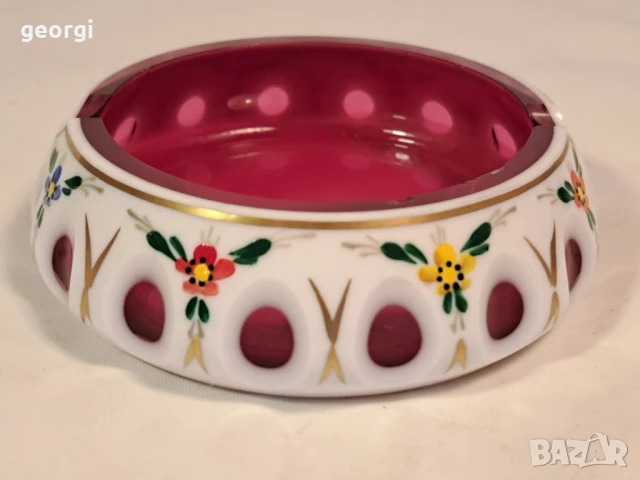 кристален пепелник с ваза Bohemia цветен рубинен кристал с позлата , снимка 6 - Антикварни и старинни предмети - 50855900