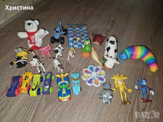 Лот от играчки 