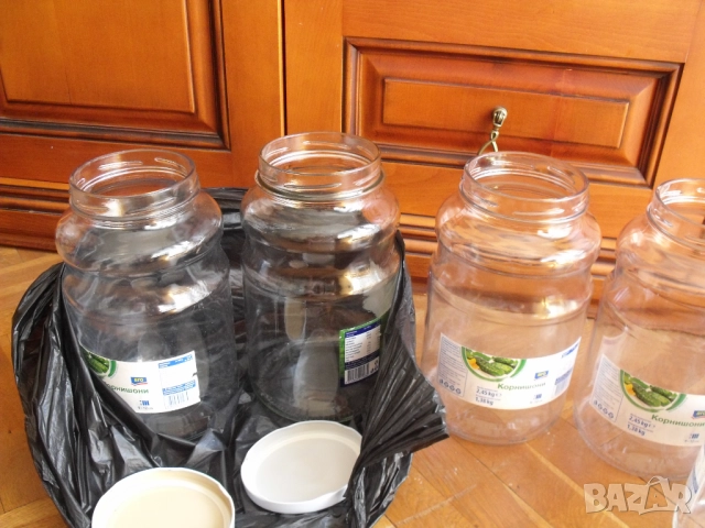 стъкленни буркани , снимка 3 - Буркани, бутилки и капачки - 51609089