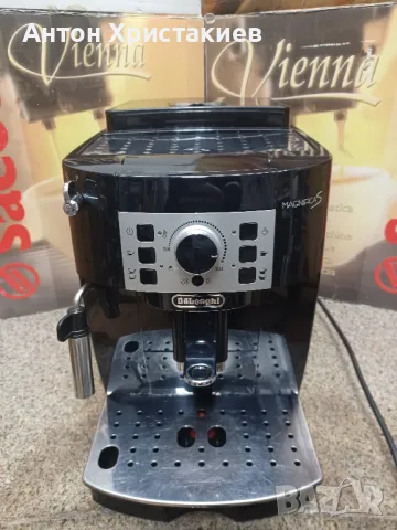Продавам кафемашина DELONGHI Magnifica S 