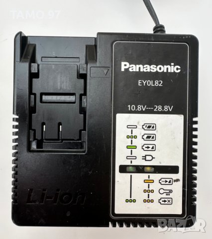 Зарядно устойство Panasonic EY0L82 с две батерии по 18V 4.2Ah, снимка 4 - Други инструменти - 44466429