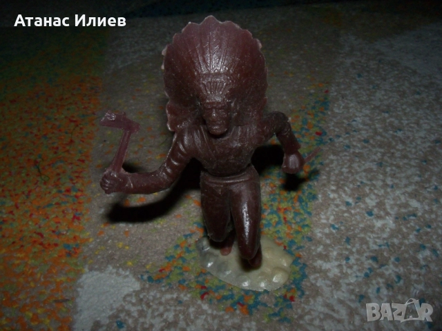 Голям пластмасов войник, индианец соц играчка