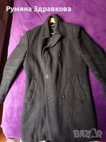 Продавам тъмно сиво мъжко палто ХЛ размер