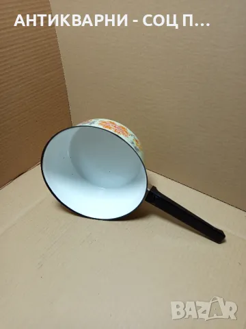 Соц Стара Емайлирана Касерола., снимка 2 - Антикварни и старинни предмети - 49485892