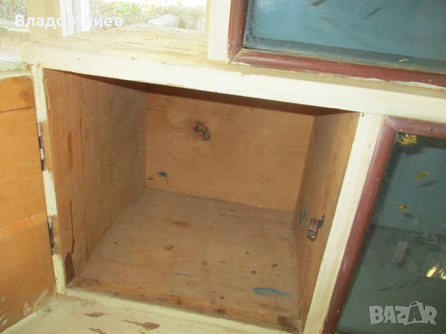 Бюфет старинен винтидж направен около 1960 г., снимка 12 - Антикварни и старинни предмети - 42852519