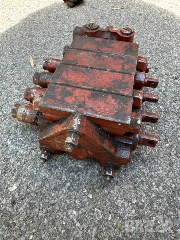 Енисей 1200М Хидроразпределител 4-ри секционен НОВ СССР , снимка 2 - Части - 47452855
