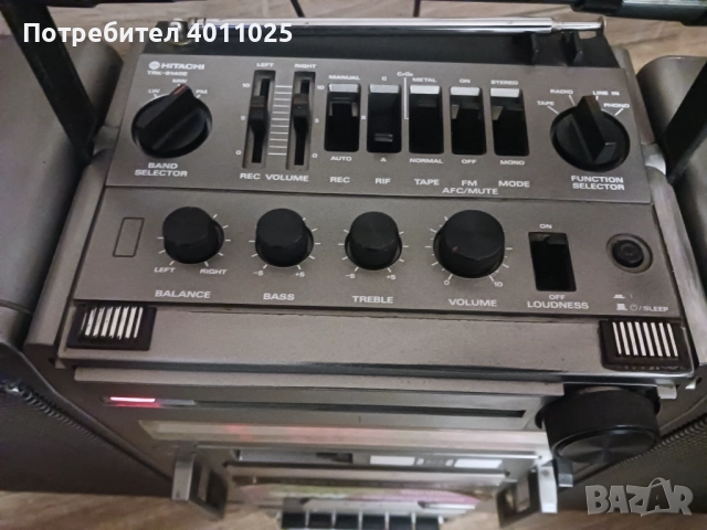 Топ модел hitachi 1980г, снимка 2 - Радиокасетофони, транзистори - 52110506