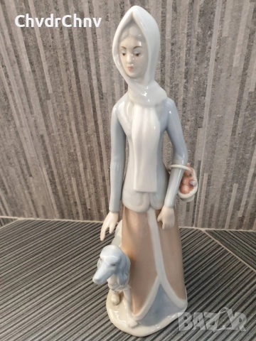 TENGRA статуетка 39см/ТЕНГРА испанска порцеланова фигура на жена с куче и чанта