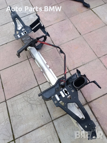 Очиларка BMW E60 E61Маска БМВ Е60 Е61 Греда основа броня очиларка, снимка 6 - Части - 40727656