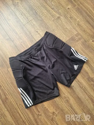 Страхотни мъжки къси футболни къси панталони ADIDAS размер 2XL , снимка 2 - Къси панталони - 50227576