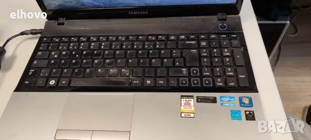 Лаптоп Samsung 300E, снимка 3 - Лаптопи за работа - 48798462