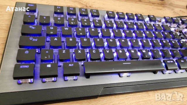 Геймърски лот: Механични клавиатури (Logitech, Roccat), Saitek Cyborg и Контролери, снимка 4 - Клавиатури и мишки - 54346951
