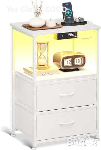 Бяла нощна масичка с LED осветление и 2 USB порта