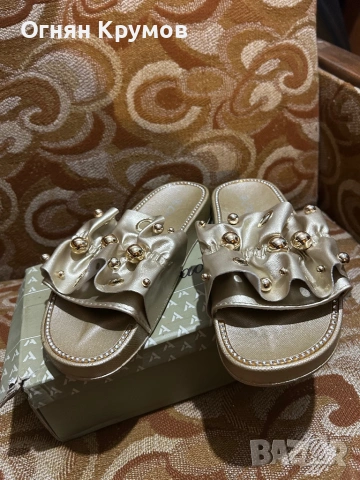 Дамски чехли CuCu №39 – златисти с декоративни елементи