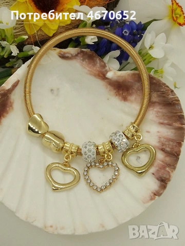 Golden Heart Charm Bracelet 💛 | дамска гривна с сърца
