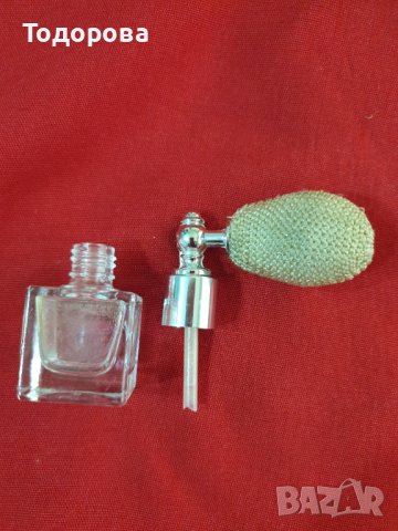 Стъклено шишенце от парфюм с пулвелизатор, снимка 3 - Други ценни предмети - 40776633