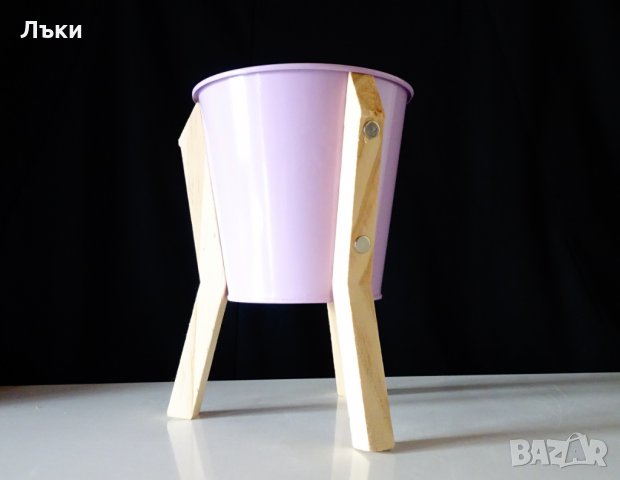 Холандска метална кашпа,саксия с крачета. , снимка 2 - Саксии и кашпи - 31768229