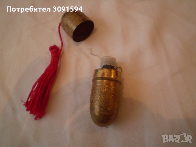 Стар несесер за игли с макара месинг гравиран МОСКВА, снимка 3 - Колекции - 34017244