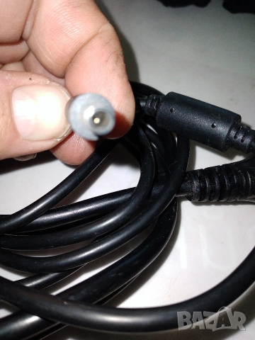 Оригинално зарядно за лаптоп DELL, снимка 2 - Кабели и адаптери - 54097693