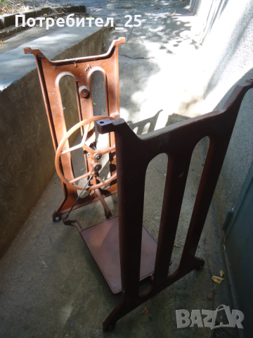 Крака от шевна машина, снимка 2 - Други ценни предмети - 51815327