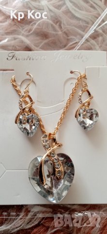 Прекрасен бижутериен комплект колие и обеци, снимка 4 - Бижутерийни комплекти - 39902724