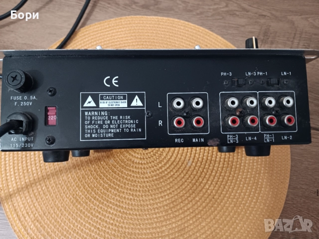 Миксер/мишпулт Mc Carla tmx 1010, снимка 8 - Ресийвъри, усилватели, смесителни пултове - 51880176