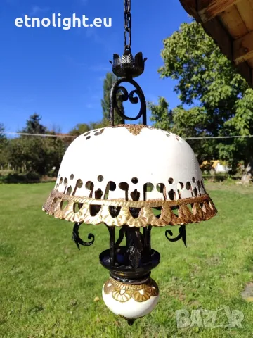 Старинен керамичен полилей с елементи на ковано желязо, синджири и розетка , снимка 4 - Полилеи - 47437460