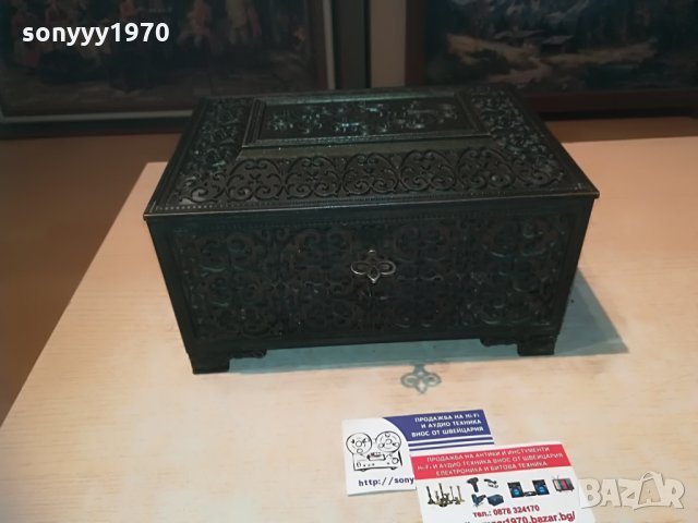 поръчана-АНТИКА-СТАРА МЕТАЛНА КУТИЯ С КЛЮЧ-25Х19Х15СМ, снимка 12 - Колекции - 29235098