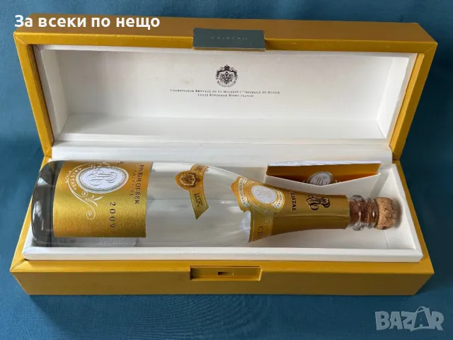 ОРИГИНАЛНА Бутилка от шапнаско с кутия Louis Roederer Cristal 2009, снимка 5 - Антикварни и старинни предмети - 49936638