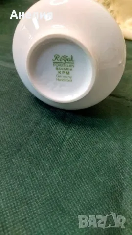 Ваза KPM с цветя ! Прекрасна!, снимка 3 - Вази - 49677404