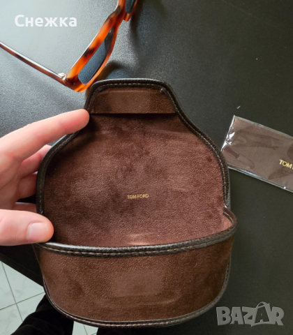 Оригинални дамски очила Tom Ford, снимка 9 - Слънчеви и диоптрични очила - 44569702
