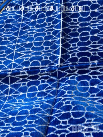 Красив кадифено син килим за намаз , снимка 5 - Килими - 42804060