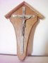 Стар кръст с дървена поставка, снимка 1 - Антикварни и старинни предмети - 30498340