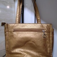 Дамска чанта, снимка 3 - Чанти - 38074109