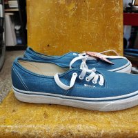 Оригинални кецове Vans 43 номер, снимка 1 - Кецове - 36754565