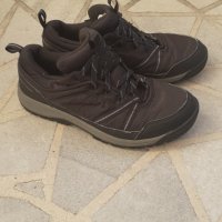 Мъжки непромокаеми обувки номер 40, снимка 1 - Спортни обувки - 42872756