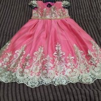 Детска рокля  розова бродерия размер 150 -  Ново.., снимка 2 - Детски рокли и поли - 29483931