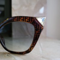 Слънчеви очила FENDI , снимка 4 - Слънчеви и диоптрични очила - 40155227