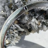 Масивна сребърна гривна с лек дефект ( вижда се на снимките ) , размер 64мм (6.4см) , снимка 2 - Гривни - 42446096