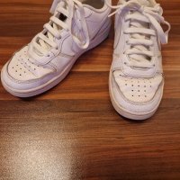 Бели кожени маратонки Nike , снимка 1 - Маратонки - 40612603