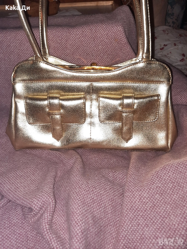 Златна чанта, снимка 1